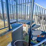 Spacious 3Bedroom Duplex With Rooftop Deck!