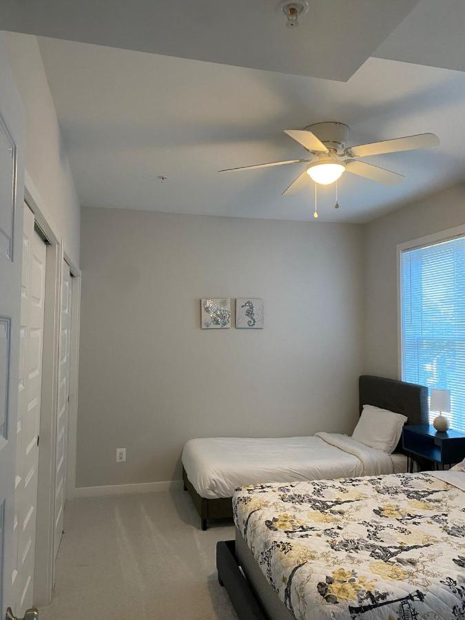 Spacious 3bedroom Duplex With Rooftop Deck! Washington